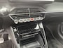 Peugeot 208 1.2 Hybrid 110 e-DCS6 GT | Panoramadak | Leder/Alcantara | Stoelverwarming | 360° camera | Dodehoek Detectie | Apple Carplay/Android Auto