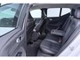Volvo XC40 2.0 B3 Plus Dark | ACC | 360° Camera | Harman/Kardon | Memory | Stoel+Stuurverwarming | 19 Inch