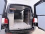 Volkswagen Transporter 2.0 TDI L2H1 | Camera | Parkeerhulp | ACC | Stoelverwarming | LED | Carplay | 17'' |