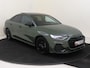 Audi A3 Limousine 35 TFSI S edition | Panoramadak | SONOS audio | Carbon exterieur pakket | LED matrix verlichting | Parkeerassistent | Adaptieve cruise control | Sfeerverlichting | Navigatie Plus |