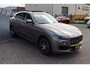 Maserati Levante 3.0 V6 S AWD Panoramadak! Nederlandse auto/Achteruitrijcamera/Harman kardon/Elektrisch verstelbare stoelen/Stoelverwarming/Stuurverwarming/Luchtvering met actieve hoogteregeling/DAB/Navigatie/Dodehoeksdetectie