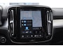 Volvo XC40 211PK Automaat B4 Plus Dark / Trekhaak / Navigatie / Adaptive Cruise / Harman Kardon / Stuur- & Stoelverwarming / Elektrische achterklep / Achteruitrijcamera / Elektrische stoelverst. met geheugen