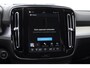 Volvo XC40 211PK Automaat B4 Plus Dark / Trekhaak / Navigatie / Adaptive Cruise / Harman Kardon / Stuur- & Stoelverwarming / Elektrische achterklep / Achteruitrijcamera / Elektrische stoelverst. met geheugen