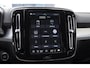 Volvo XC40 211PK Automaat B4 Plus Dark / Trekhaak / Navigatie / Adaptive Cruise / Harman Kardon / Stuur- & Stoelverwarming / Elektrische achterklep / Achteruitrijcamera / Elektrische stoelverst. met geheugen