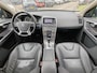 Volvo XC60 T5 240PK Automaat Summum | BLIS | Trekhaak | Parkeersensoren Achter | 18''