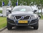 Volvo XC60 T5 240PK Automaat Summum | BLIS | Trekhaak | Parkeersensoren Achter | 18''