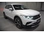 Volkswagen Tiguan 1.4 TSI eHybrid Elegance Business | Stoelverwarming | Stuurverwarming | Massage | 360 Camera | iQ Light | Ambiance Verlichting | Adaptive Cruise Control | Keyless | Apple Carplay | Navigatie | SOH 96%