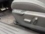 Peugeot 2008 1.2 Hybrid 145 GT | Elektrische stoelen | Adaptieve cruise control | Stoelverwarming | Camera voor | Apple Carplay/Android auto