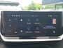 Peugeot 2008 1.2T 130pk Allure Pack Automaat | Climate control | Navigatie via Apple / Android | 17" Lm velgen | Adaptieve cruise control | Dode hoek detectie