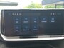 Peugeot 2008 1.2T 130pk Allure Pack Automaat | Climate control | Navigatie via Apple / Android | 17" Lm velgen | Adaptieve cruise control | Dode hoek detectie