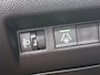 Peugeot 2008 1.2T 130pk Allure Pack Automaat | Climate control | Navigatie via Apple / Android | 17" Lm velgen | Adaptieve cruise control | Dode hoek detectie