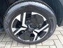 Peugeot 2008 1.2T 130pk Allure Pack Automaat | Climate control | Navigatie via Apple / Android | 17" Lm velgen | Adaptieve cruise control | Dode hoek detectie