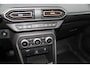 Dacia Jogger 1.0-110pk TCe 110 Extreme+ 7-zitter ! Zeer nette en erg praktische Dacia ! Autm. airco, metallic lak, stoelverwarming, LM wielen+all season banden, cruise control, pdc v+a, dodehoek assistent, camera, navigatie, telefoonvoorb.,  etc.