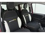 Fiat Panda 1.0 Hybrid Pandina | Navigatie via Carplay | Dakrails | Airco | Parkeersensoren | Lichtmetalen velgen | Hoge instap | Extra getint glas