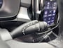 Volvo XC40 2.0 B4 Plus Dark Elektrisch uitklapbare trekhaak | Achteruitrijcamera | Apple Carplay/Android Auto|telefoonintegratie premium | Audio installatie premium