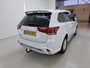Mitsubishi Outlander 2.4 PHEV Pure | Trekhaak | Cruise Control | Camera | Stoelverwarming | Parkeersensoren | 1e Eigenaar | Plugin