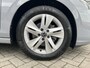 Volkswagen Golf 1.5 TSI Life / App connect / Parkeersensoren V+A / Stoelverwarming / Lichtmetaal 16 inch / **