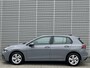 Volkswagen Golf 1.5 TSI Life / App connect / Parkeersensoren V+A / Stoelverwarming / Lichtmetaal 16 inch / **