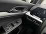 Volkswagen Golf 1.5 TSI Life / App connect / Parkeersensoren V+A / Stoelverwarming / Lichtmetaal 16 inch / **