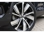 Volvo XC40 Recharge Pro 70 kWh | Full Options | R-design | Pano | Trekhaak | 360 camera | Harman Kardon | 20 inch | Adaptieve cruise | Verwarmd stuurwiel