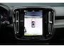 Volvo XC40 Recharge Pro 70 kWh | Full Options | R-design | Pano | Trekhaak | 360 camera | Harman Kardon | 20 inch | Adaptieve cruise | Verwarmd stuurwiel