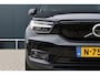 Volvo XC40 Recharge Pro 70 kWh | Full Options | R-design | Pano | Trekhaak | 360 camera | Harman Kardon | 20 inch | Adaptieve cruise | Verwarmd stuurwiel