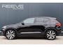 Volvo XC40 Recharge Pro 70 kWh | Full Options | R-design | Pano | Trekhaak | 360 camera | Harman Kardon | 20 inch | Adaptieve cruise | Verwarmd stuurwiel