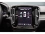 Volvo XC40 Recharge Pro 70 kWh | Full Options | R-design | Pano | Trekhaak | 360 camera | Harman Kardon | 20 inch | Adaptieve cruise | Verwarmd stuurwiel