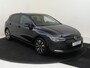 Volkswagen Golf 1.5 TSI Life Business | Navigatie | Stoel- en stuurwielverwarming | Adaptieve cruise control | Parkeersensoren | Elektrisch inklapbare buitenspiegels | CarPlay | 3-zone airco |