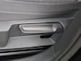 Volkswagen Golf 1.5 TSI Life Business | Navigatie | Stoel- en stuurwielverwarming | Adaptieve cruise control | Parkeersensoren | Elektrisch inklapbare buitenspiegels | CarPlay | 3-zone airco |
