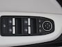 Renault Clio 1.6 E-Tech Hybrid 140 Intens | airco automatisch | Apple Carplay/Android | cruise control | LED koplampen | lichtmetalen velgen 17" | navigatiesysteem full map |