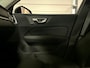 Volvo V60 T6 AWD Recharge Plus Dark | Schuifdak | Trekhaak | Adaptieve Cruise Control | Stoelverwarming voor+achter | Stuurwielverwarming | Full LED Meesturende koplampen | Pilot Assist | BLIS Dode Hoek Detectie | Parkeercamera Elektrische voorstoelen geheugen | Lederen bekleding | Zitting verlenging voorstoelen | 18 Inch | Google Infotainment | Keyless Drive | Privacy Glass | Parkeersensoren voor+achter | Elektrisch bedienbare achterklep | DAB Radio | Apple Carplay/Android Auto | Volvo On Call met mobiele App functie | Onyx Black Metallic |