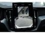Volvo XC60 2.0 T6 Plug-in hybrid AWD Ultra Black Edition | Full Options | Bowers & Wilkins | Luchtvering | Visual Park Assist incl. 360° Camera | Gelamineerde Zijruiten | Head-up Display | Geventileerde Nappa Lederen Voorstoelen | Stoelmassage | Verwarmbare Achterbank | Stuurverwarming | Stoelverwarming Voor en Achter | Panoramisch Schuif-/Kanteldak | 22-Inch Lichtmetalen Velgen | Getint Glas | Volvo Guard Alarm | Adaptieve Cruise Control | BLIS | Keyless | Elektrische Achterklep | Google |