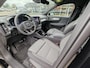 Volvo XC40 B3 180PK Plus Dark | H&K | Elektr. Stoelen | verw. Voorstoelen | ACC | 19''