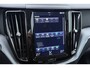 Volvo XC60 T8 Twin Engine Momentum | Head-Up | Panoramadak | Trekhaak | Leder | Camera | 19 Inch