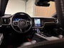 Volvo V60 T6 AWD Recharge Plus Dark | Trekhaak | 360° Camera | All Season banden | Harman Kardon | Adaptieve Cruise Control | Stoelverwarming voor+achter | Stuurwielverwarming | Pilot Assist | BLIS Dode Hoek Detectie | Elektrische voorstoelen geheugen | R-Design Contour stoelen met wit stiksel en bies | Zitting verlenging voorstoelen | 18 Inch | Google Infotainment | Keyless Drive | Parkeersensoren voor+achter | Elektrisch bedienbare achterklep | DAB Radio | Apple Carplay/Android Auto | Volvo On Call met mobiele App functie | Onyx Black Metallic |