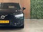 Volvo V60 T6 AWD Recharge Plus Dark | Trekhaak | 360° Camera | All Season banden | Harman Kardon | Adaptieve Cruise Control | Stoelverwarming voor+achter | Stuurwielverwarming | Pilot Assist | BLIS Dode Hoek Detectie | Elektrische voorstoelen geheugen | R-Design Contour stoelen met wit stiksel en bies | Zitting verlenging voorstoelen | 18 Inch | Google Infotainment | Keyless Drive | Parkeersensoren voor+achter | Elektrisch bedienbare achterklep | DAB Radio | Apple Carplay/Android Auto | Volvo On Call met mobiele App functie | Onyx Black Metallic |