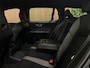 Volvo V60 T6 AWD Recharge Plus Dark | Trekhaak | 360° Camera | All Season banden | Harman Kardon | Adaptieve Cruise Control | Stoelverwarming voor+achter | Stuurwielverwarming | Pilot Assist | BLIS Dode Hoek Detectie | Elektrische voorstoelen geheugen | R-Design Contour stoelen met wit stiksel en bies | Zitting verlenging voorstoelen | 18 Inch | Google Infotainment | Keyless Drive | Parkeersensoren voor+achter | Elektrisch bedienbare achterklep | DAB Radio | Apple Carplay/Android Auto | Volvo On Call met mobiele App functie | Onyx Black Metallic |