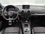 Audi A3 Limousine 30 TFSI Advance Sport | Navigatie | Airco | Stoelverwarming | 18 Inch Zwarte Velgen | Cruise control |