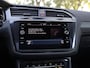 Volkswagen Tiguan 1.5 TSI R-Line 150pk DSG | Panoramadak | Harman Kardon | 20" inch velgen | 360 camera | Trekhaak | Navigatie |