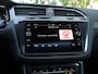 Volkswagen Tiguan 1.5 TSI R-Line 150pk DSG | Panoramadak | Harman Kardon | 20" inch velgen | 360 camera | Trekhaak | Navigatie |
