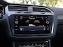 Volkswagen Tiguan 1.5 TSI R-Line 150pk DSG | Panoramadak | Harman Kardon | 20" inch velgen | 360 camera | Trekhaak | Navigatie |
