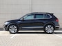 Volkswagen Tiguan 1.5 TSI R-Line 150pk DSG | Panoramadak | Harman Kardon | 20" inch velgen | 360 camera | Trekhaak | Navigatie |