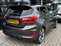 Ford Fiesta 1.0 140 PK ST-Line | STOEL, STUUR EN VOORRUITVERWARMING| PARKEERSENSOREN ACHTER| NAVIGATIE + APPLE CARPLAY/ANDROID AUTO| CRUISE CONTROL| DEALER ONDERHOUDEN|