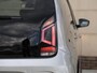 Volkswagen Up! 1.0 R-Line 65 pk | Cruise control | Camera | Climate control | 17 inch Velgen