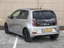 Volkswagen Up! 1.0 R-Line 65 pk | Cruise control | Camera | Climate control | 17 inch Velgen