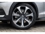 Volvo V60 Cross Country 2.0 B5 AWD Plus | Black Pack | Adaptive Cruise Control | Stoelverwarming Voor & Achter | Stuurverwarming |
