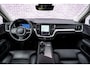 Volvo V60 Cross Country 2.0 B5 AWD Plus | Black Pack | Adaptive Cruise Control | Stoelverwarming Voor & Achter | Stuurverwarming |