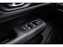 Volvo V60 Cross Country 2.0 B5 AWD Plus | Black Pack | Adaptive Cruise Control | Stoelverwarming Voor & Achter | Stuurverwarming |