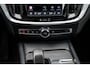Volvo V60 Cross Country 2.0 B5 AWD Plus | Black Pack | Adaptive Cruise Control | Stoelverwarming Voor & Achter | Stuurverwarming |